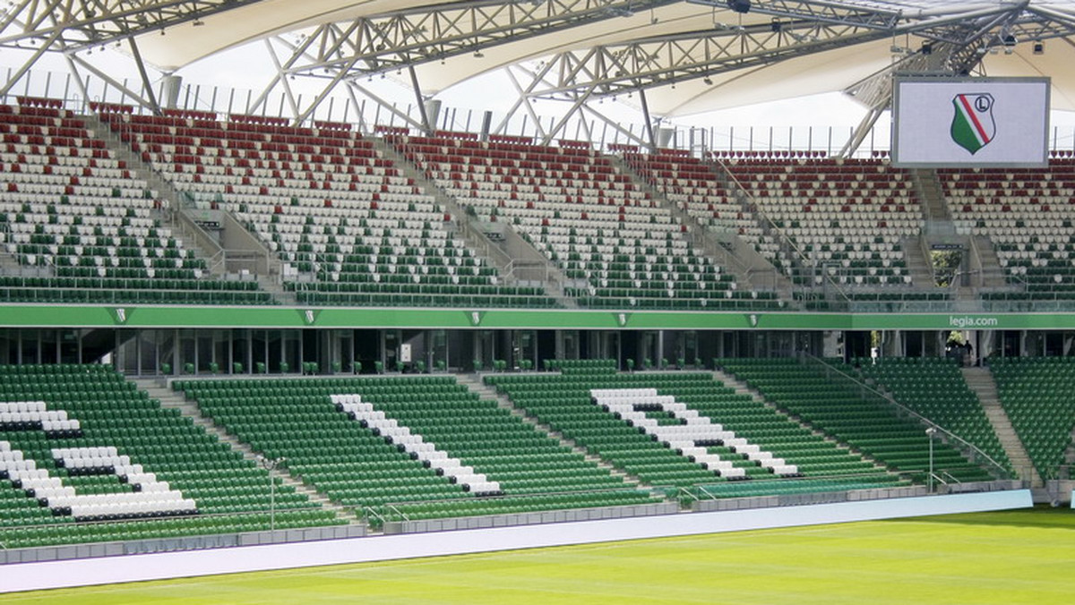 Powstające obecnie w Polsce stadiony powinny notować tzw. zysk operacyjny, czyli zarobić na siebie i przynieść dodatkowe dochody, ale nie można liczyć na to, że zwrócą się koszty ich budowy - uważa Krzysztof Sachs, partner w firmie Ernst &amp; Young.