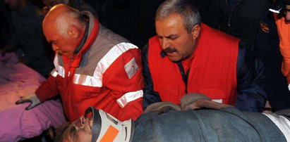 Trzęsienie ziemi w Turcji: Zawalił się hotel. 7 osób nie żyje!