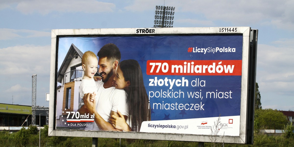 Polska prosiła o wydłużenie oceny o miesiąc, co daje brukselskim urzędnikom czas do 3 sierpnia.