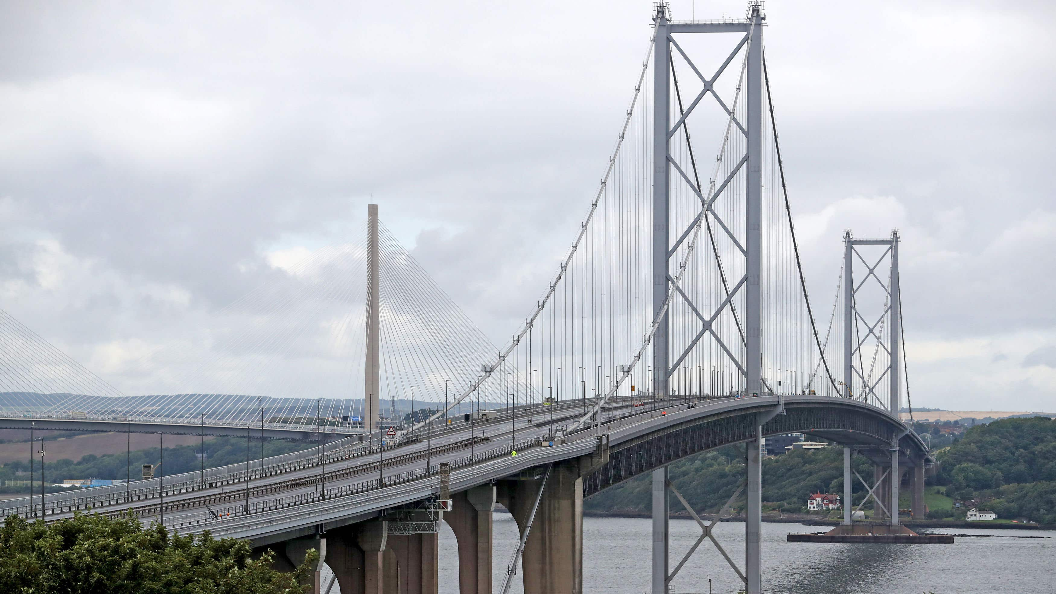 Greenpeace activists arrested after Forth Bridge protest