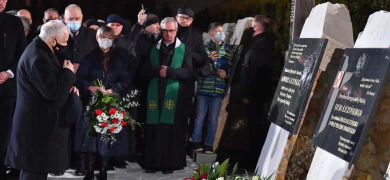 Nieprzychylne okrzyki podczas wizyty prezesa PiS w Starachowicach. "Następcy IV Departamentu MSW ciągle żyją"