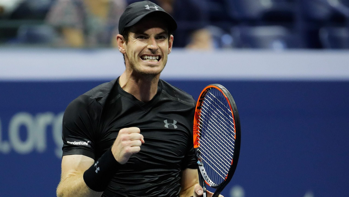 Trzykrotny zwycięzca imprez wielkoszlemowych nieco obawiał się pierwszego meczu w Nowym Jorku, ale okazało się, że nie miał czego. Andy Murray pokonał na inaugurację US Open Czecha Lukasa Rosola 6:3, 6:2, 6:2. Spotkanie Szkota z Czechem odbywało się na stadionie Arthur Ashe, który niedawno zyskał dach.