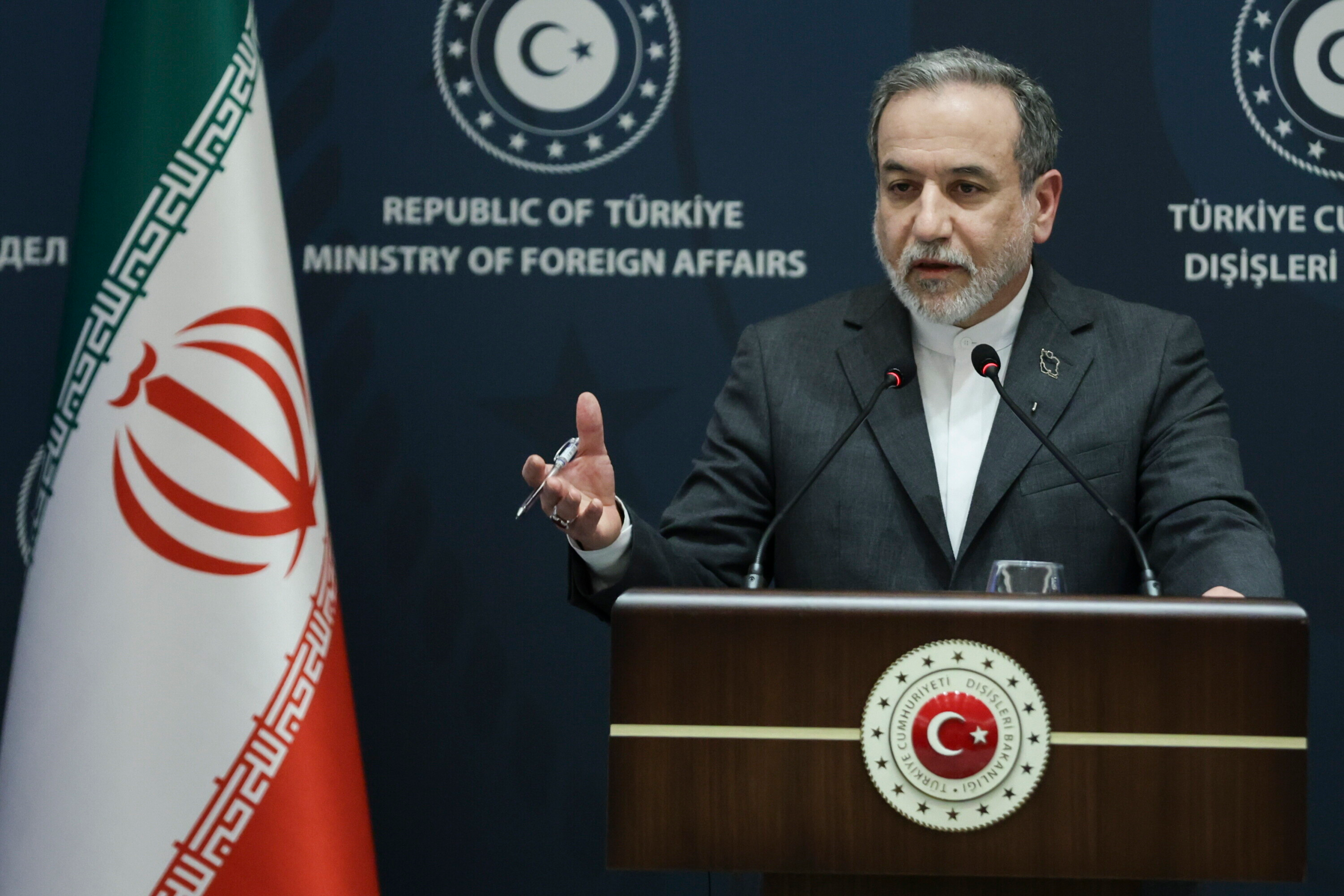 Iran kategorycznie odrzuca negocjacje ws. systemów rakietowych mimo gróźb USA