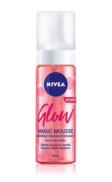 NIVEA GLOW MAGIC MOUSSE Mus oczyszczający. Cena: 19,99 PLN / 150 ml