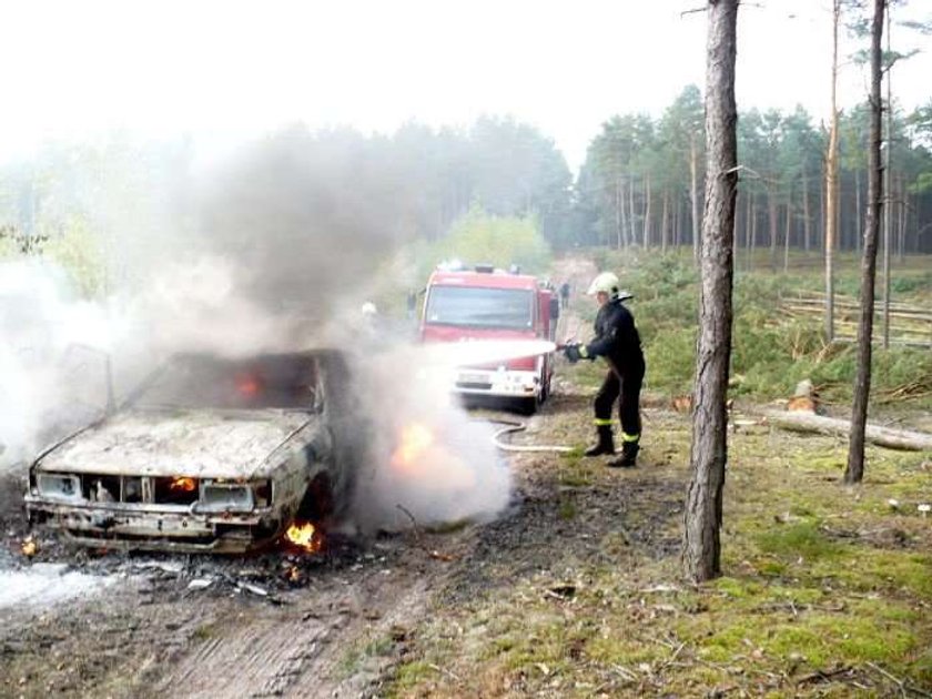 Auto spłonęło na grzybobraniu! FOTO