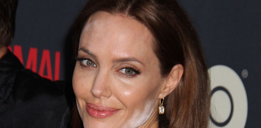Wpadki Angeliny Jolie. Nie tylko plama na policzku