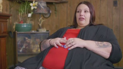 Még orvosai sem értik, hogy eshetett teherbe a túlsúlyos nő, akinek elkötötték a petevezetékét