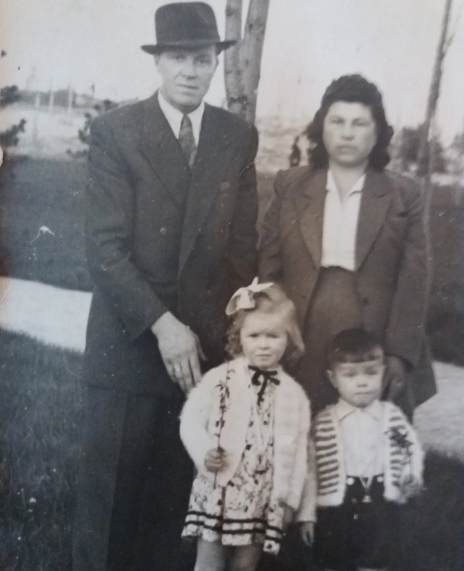 Vesterni i valceri: Ferdinand i Vidosava Babuder sa decom