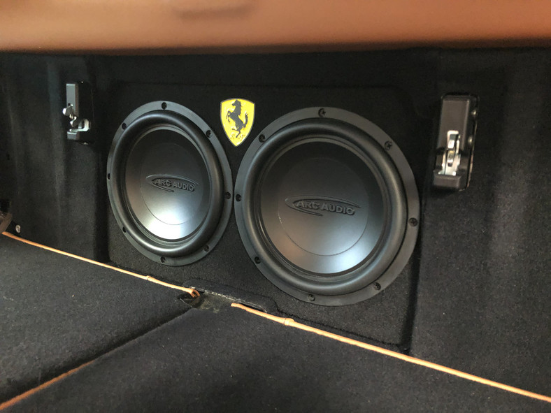 Ferrari California - zestaw audio