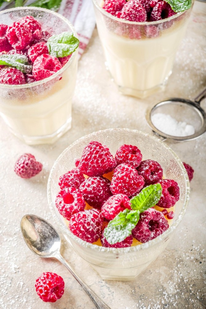 Jogurt i voće su idealna kombinacija