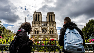 Odbudowa Notre Dame. Kontrowersyjny projekt zmiany prawa przyjęty