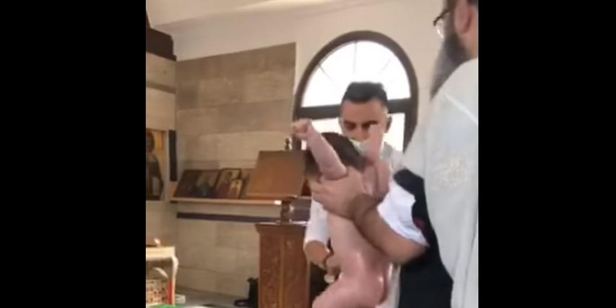 Traumatyczny chrzest w Limassol na Cyprze