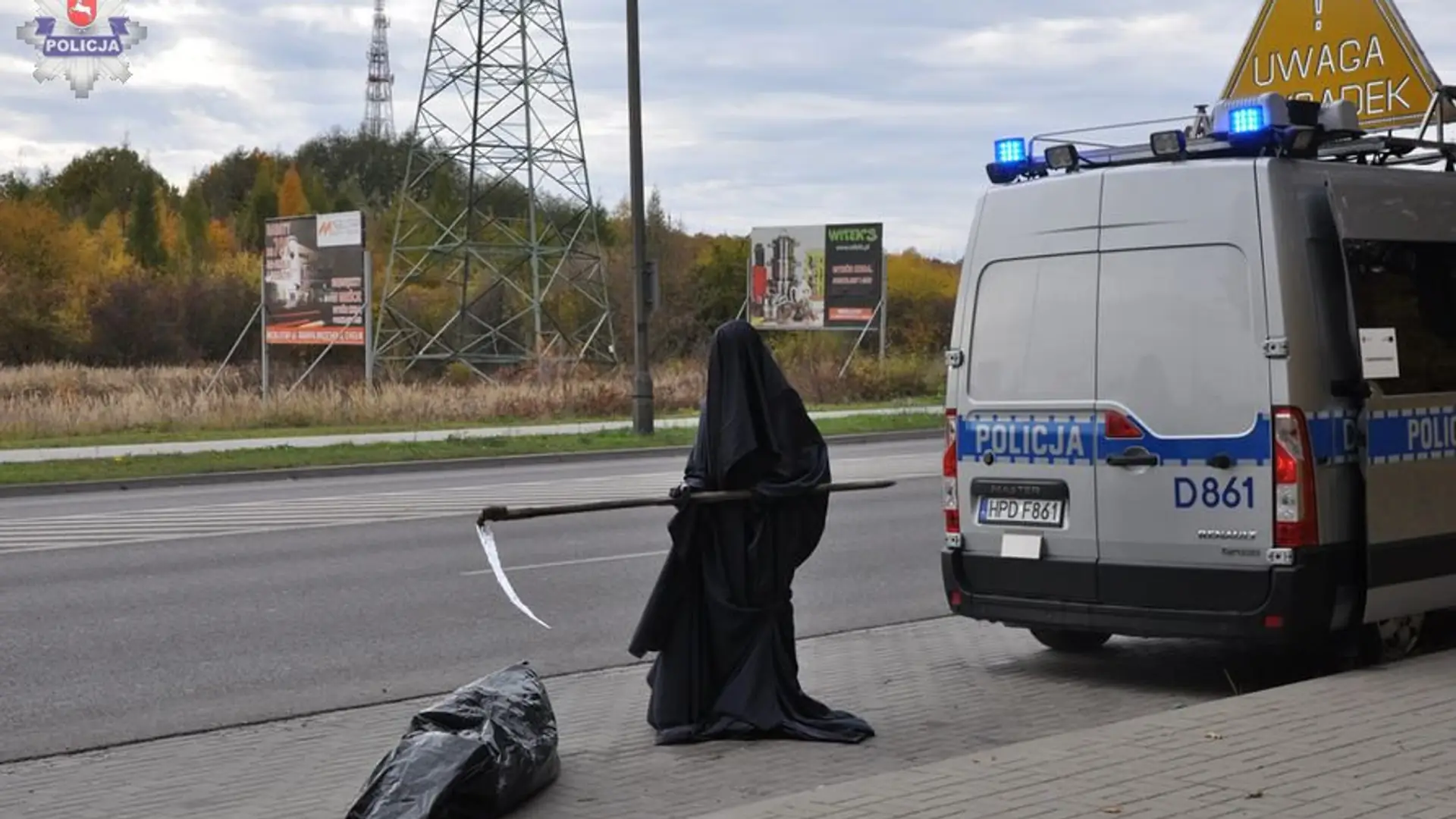 Śmierć z kosą straszy kierowców. Szokująca akcja służb na krajowej drodze.