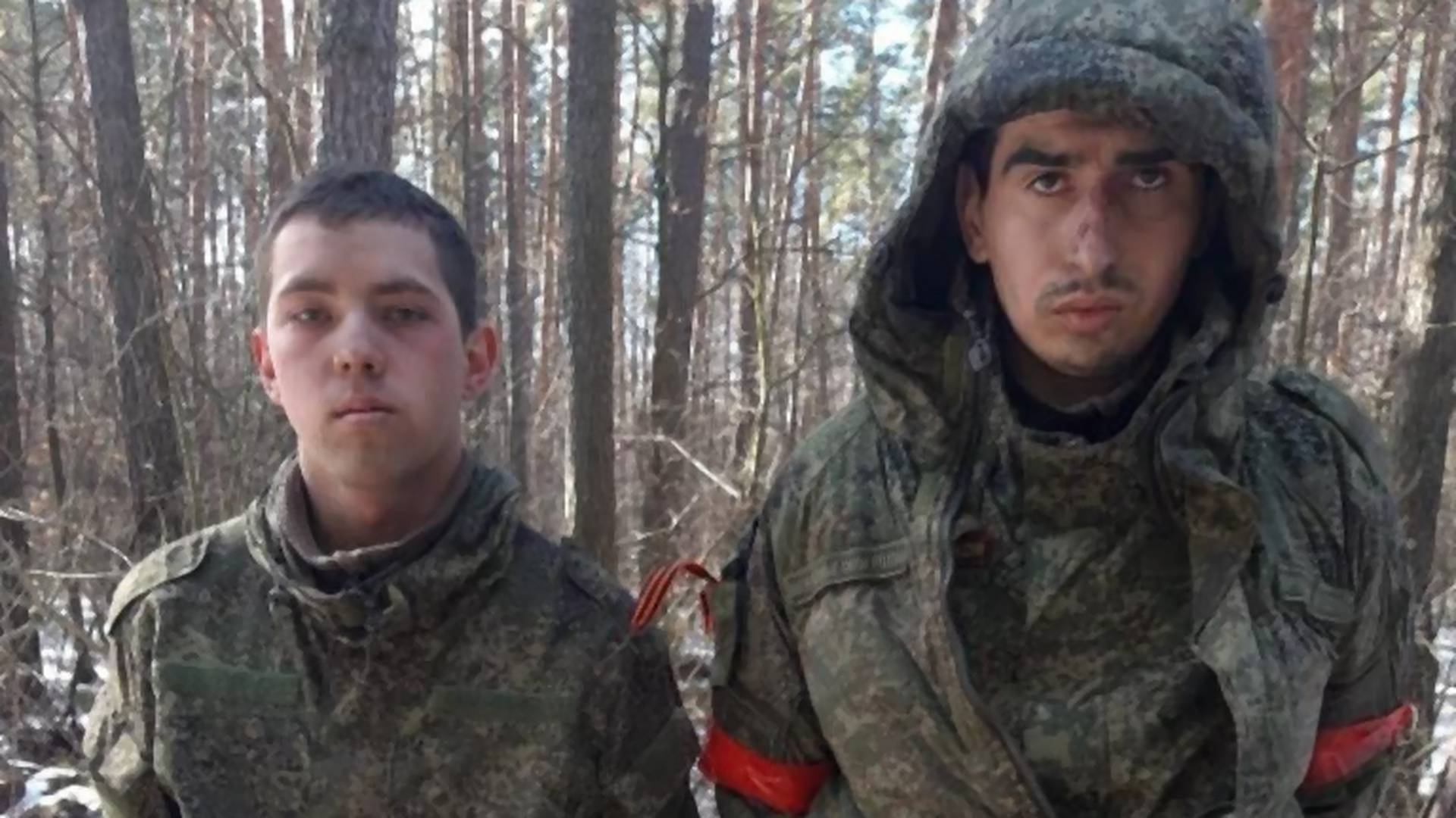 Orosz hadifoglyokról posztolt képet az ukrán hadsereg