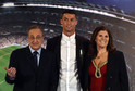 Od prawej: Maria Dolores dos Santos Aveiro, Cristiano Ronaldo i Florentino Perez 