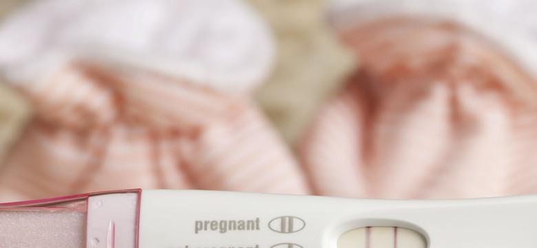 Ostra reakcja KO na rejestr ciąż. "Chcą prześladować i inwigilować polskie kobiety"