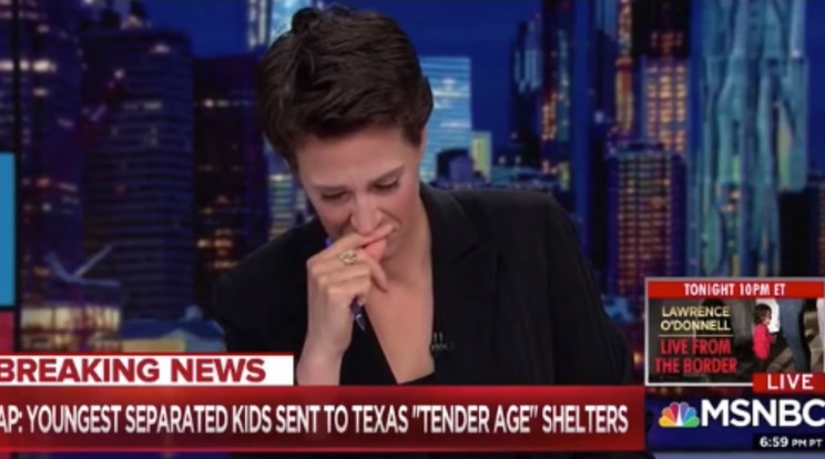 Rachel Maddow sírva fakadt élő adásban