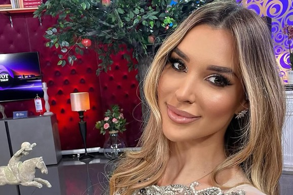 "SINA SAM VRLO TEŠKO DOBILA" Dragana Džajić odvela malog Vida da vozi rolere, a zgodna mama se utegla u helanke: Ovako je pričala o svojoj borbi za naslednika