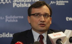 Ziobro bije w Platformę: Przegrali wybory, a dalej chcą rządzić