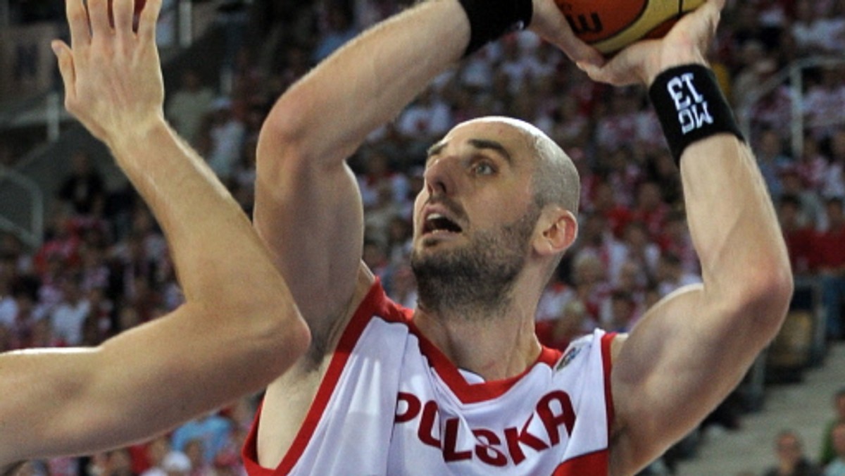 Marcin Gortat znalazł się na 20-osobowej liście zawodników, których selekcjoner polskiej kadry, Ales Pipan, chce powołać na zgrupowanie. Polski koszykarz obiecuje, że w tym roku wystąpi w reprezentacji - czytamy w "Przeglądzie Sportowym".