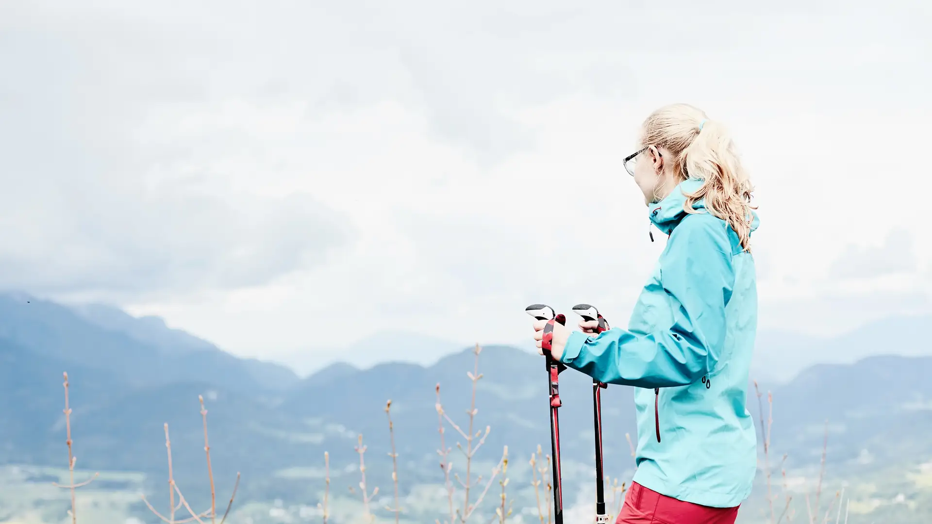 Kurtki trekkingowe w atrakcyjnych cenach. Te modele docenisz na trasie