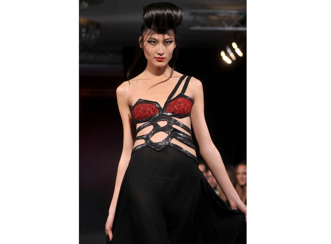 Pokaz Ewy Minge w Paryżu