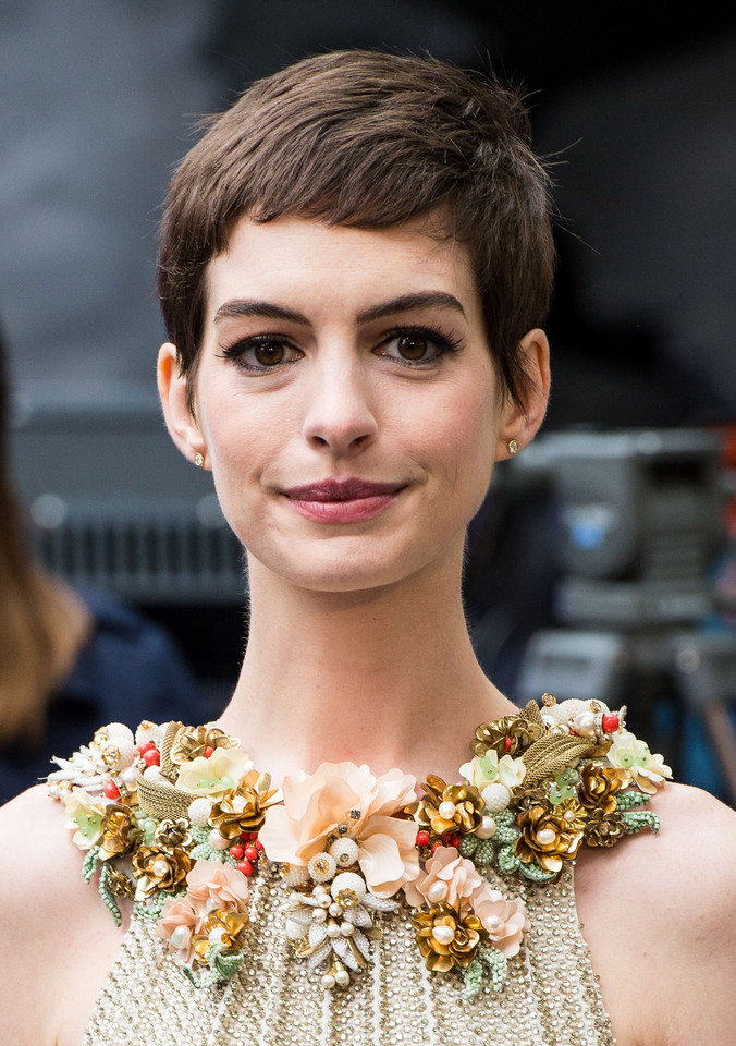 Anne Hathaway i Marion Cotillard na premierze filmu "Mroczny rycerz powstaje"