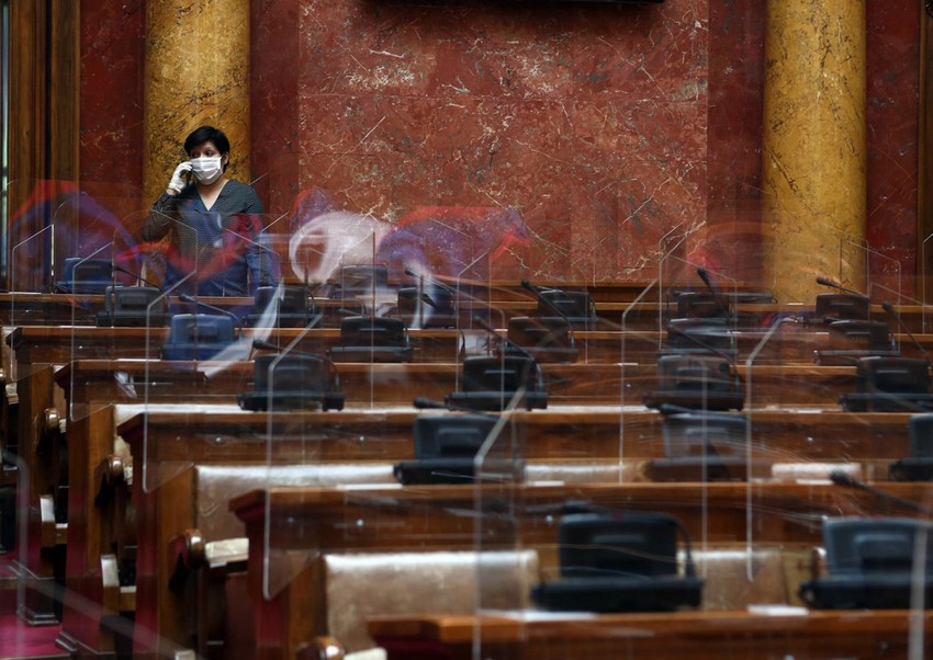 Skupština Srbije, prazna sala