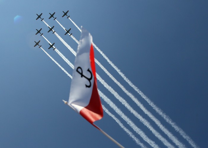 Parada lotnicza z udziałem samolotów i śmigłowców otworzyła defiladę wojskową