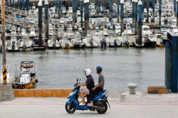Tysiące ludzi ewakuowanych, odwołane loty. Tajfunu Haikui nadciąga nad Tajwan