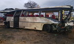 Tragiczny wypadek na przejeździe kolejowym. Autobus szkolny zderzył się z pociągiem. Jest ofiara śmiertelna
