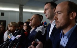 Schetyna apeluje do prezydenta, by przygotował projekt zmian w ustawie o ustroju sądów