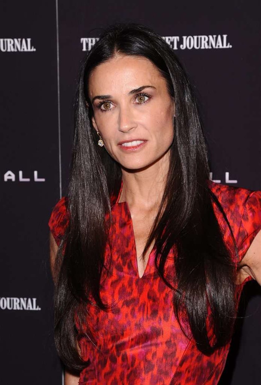 Demi Moore ma faceta?