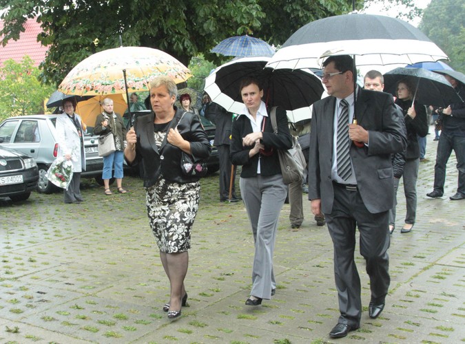 Danuta Hojarska na pogrzebie Andrzeja Leppera