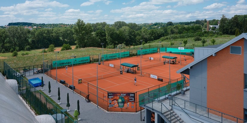 Tennis & Country Club Hotel