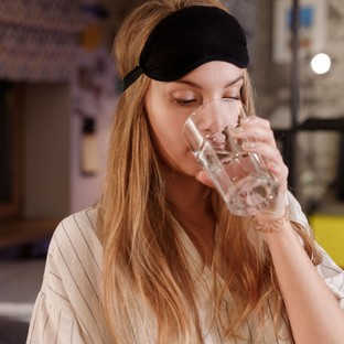 Így hat a testére az, ha lefekvés előtt megiszik egy pohár vizet