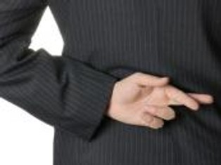 W gospodarce uczciwość potaniała. Jakie są granice oszustwa?