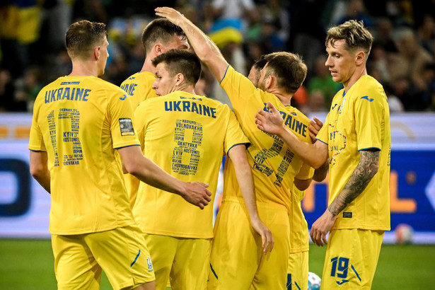 Radość piłkarzy reprezentacji Ukrainy po bramce strzelonej Borussii Moenchengladbach