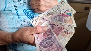 renta wdowia do zmiany: kiedy nowy limit wieku, który uprawnia do świadczenia?