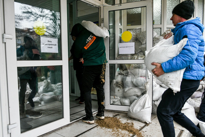 Wojna w Ukrainie. Cywile pomagają walczącym