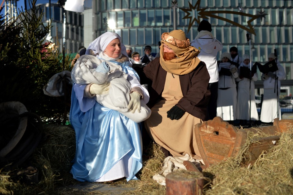 WARSZAWA ORSZAK TRZECH KRÓLI  (Święta Rodzina na pl. Piłsudskiego)