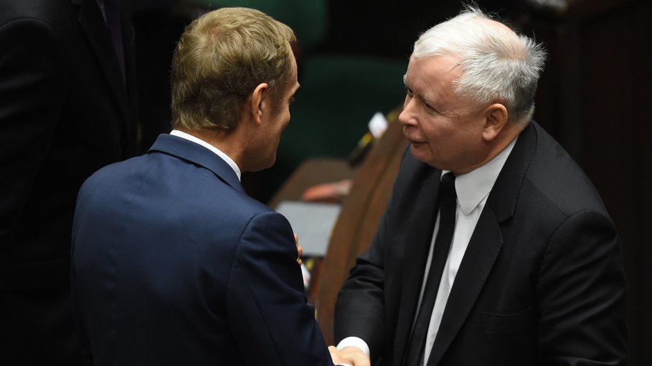 Premier Donald Tusk i prezes PiS Jarosław Kaczyński w Sejmie, 1 października 2014 r.