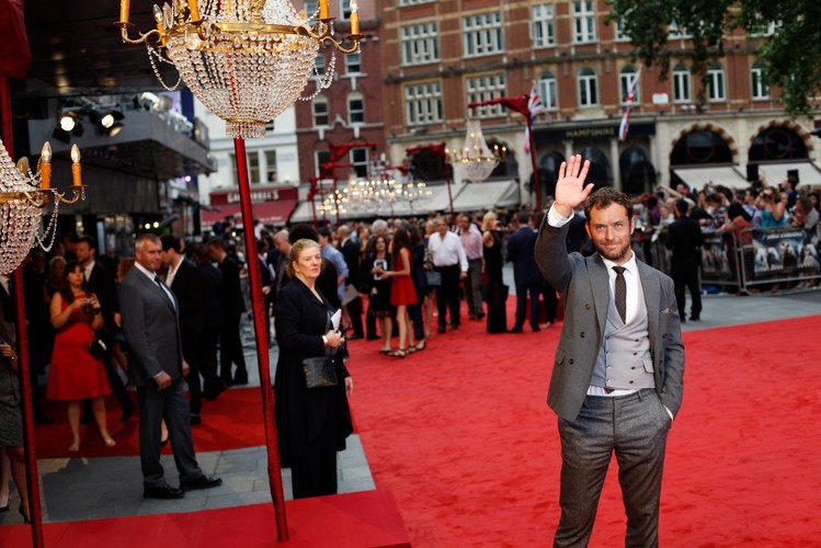 Jude Law na premierze 'Anny Kareniny' w Londynie