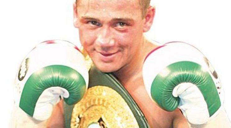 Európa-bajnoki övért bokszol Kovács Attila