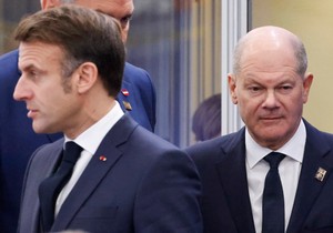 Emanuel Makron i Olaf Šolc