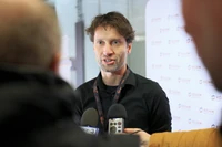 Jak AI zmienia nasze decyzje, percepcję i psychikę? "To nie tylko narzędzie, to nowa siła kształtująca społeczeństwo"