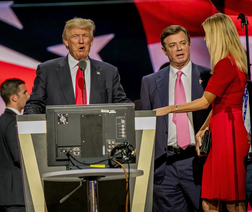 Donald Tramp i Pol Manafort u kampanji 2016.