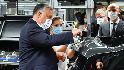 Orbán Viktor elment a győri Audi gyárba, nagy dolgot ígért