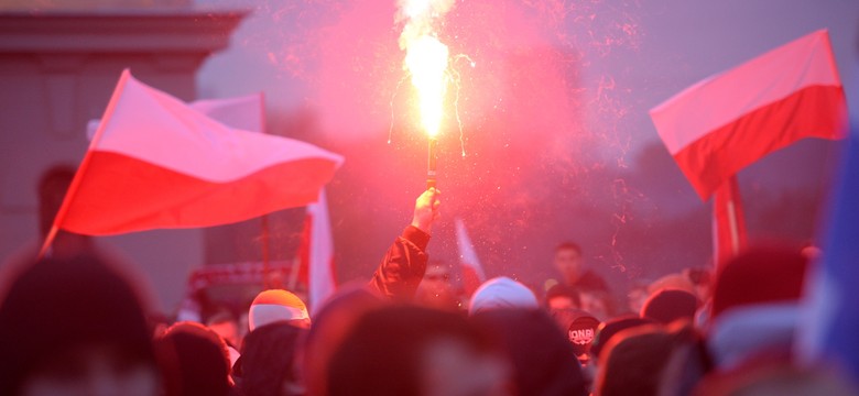 Starcia i bójki z policją w czasie Marszu Niepodległości w Warszawie