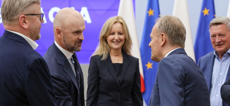 Urzędy czynne od 8.00 do 19.00? Samorządy protestują